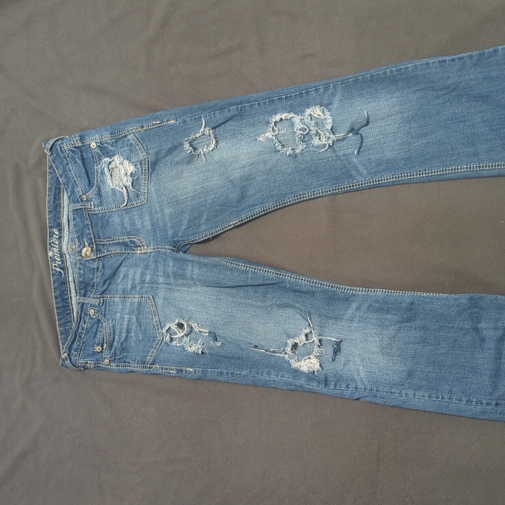 Rare 2000s low rise denim. Ripped jeans with flared leg
